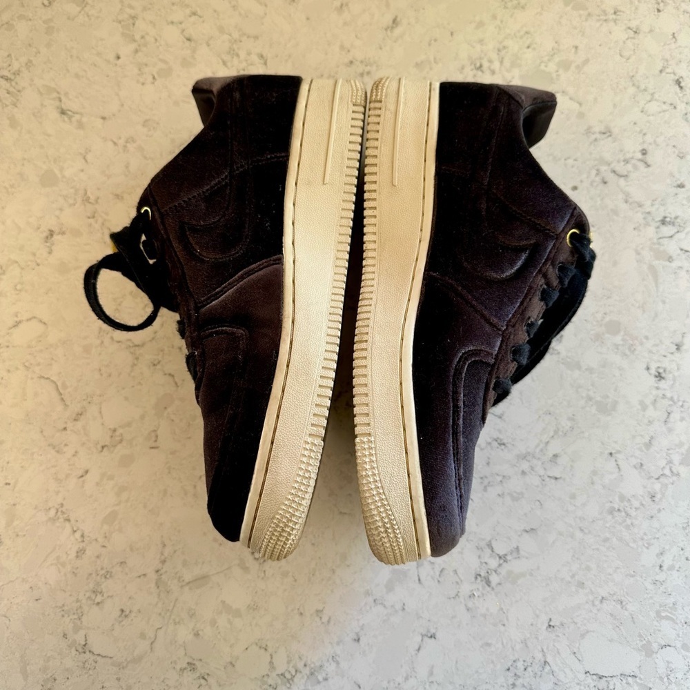 Nike Air Force 1 Low '07 Premium 'Black Velour' | Size 4.5 - Picture 8 of 9